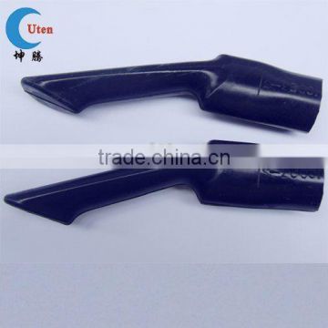 Molded silicone rubber drivepipe