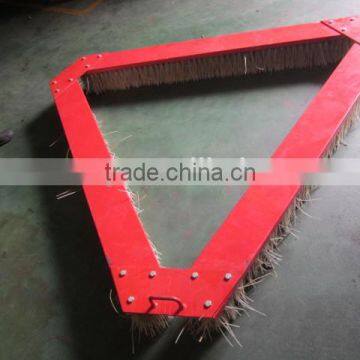 Triangular Brush for Artificial Grass Installation photo-3