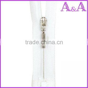 Plastic metal zipper made in China