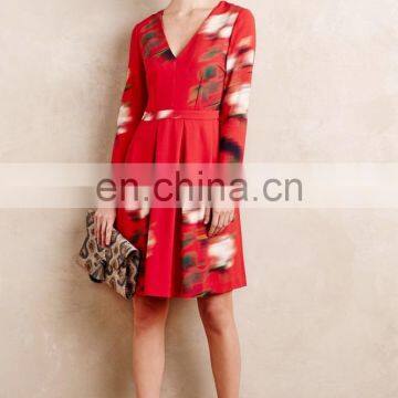 China Supplier Fashion Women Long Sleeves Fitted Sexy v Neck Red Fit and Flare Floral Print Dress photo-2