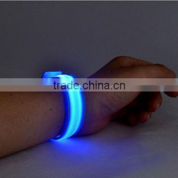 2 PCs Unisex Jogger LED Flashing Wristband Night Bike Rider Party Christmas Gift