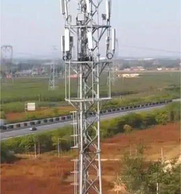 Galvanized Mast 3 Legged Tubular mast and communication Three legged tubular steel tower