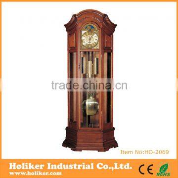 Traditional design floor standing clock