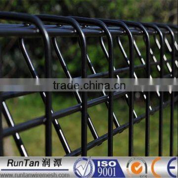 ISO9001 anping factory pvc painted roll top fence/brc fence (Since 1989)