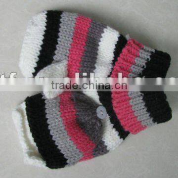 Latest Acrylic knitted Mittens with flap