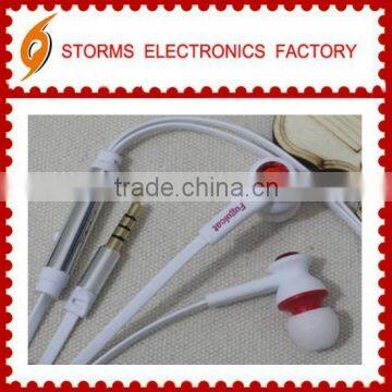Trangle free Flat 3mm cable earbud with mic for girl
