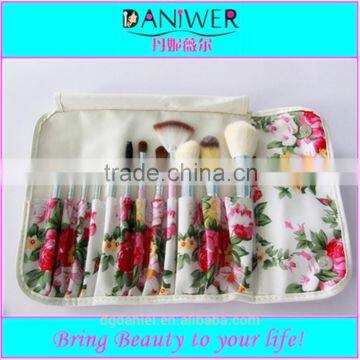 2015 DANIWER new arrival 12pcs cosmetic brush set in flower pouch