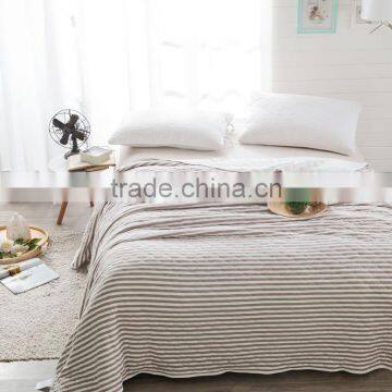 HOT SALE 100% pure catton summer comforter/ 2016 NEW style/fashion stripe/conditioning quilts-1pc quilt