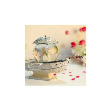 Wedding Couple Snow Globe Music Boxes