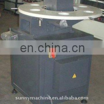 Punching machine for aluminum win-door