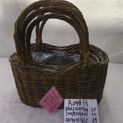 China Manufacturer Colorful Small Size Wicker Basket With Handle