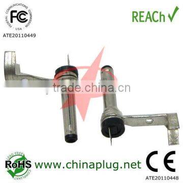 Right angle dc power plug