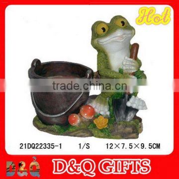 Polyresin frog