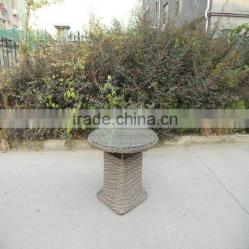 GOOD SELLING RATTAN DINING TABLE