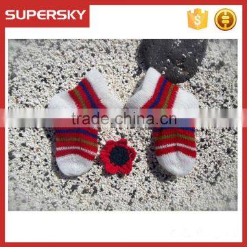 V-96 Wholesale stripe cute anti-slip crochet baby socks