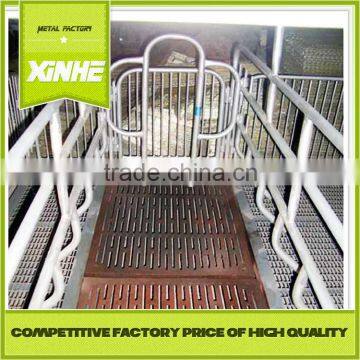 Low price and fine supplier galvanized farrowing crate