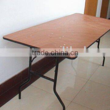 F1202 Rectangular folding table