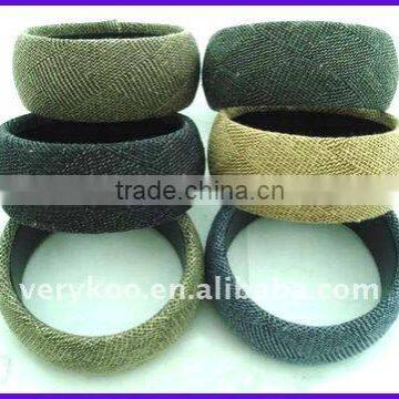 Fashion Wide Clothed Resin Bangles (FCH-10682)