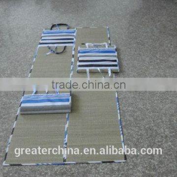 Folding Straw Beach Mat