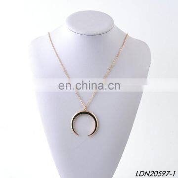 Dainty Simply Crescent Pendant Necklace