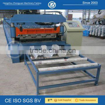 China Floor Decking Iron Forming Machine