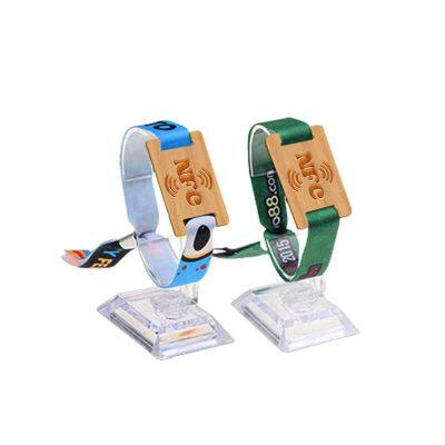 Eco Bamboo Material 13.56mhz RFID Passive Classic NFC Wristband for Cashless Event
