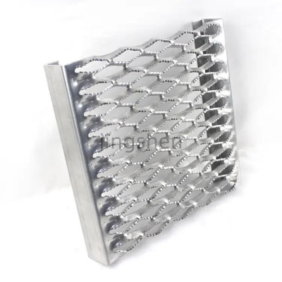 O-type Fisheye Perforated Corrosion-resistant Alligator Mouth Anti-slip Welded Plate Grip Bracket Grid, Suitable for Outdoor Walkways