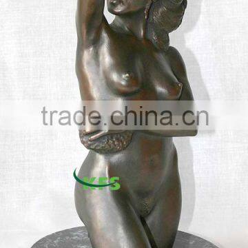 Bronze bathing naked lady statue