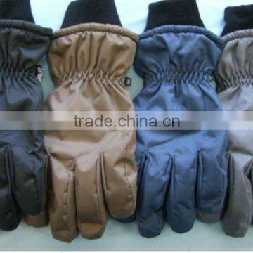 100% polyester nylon snowboarding gloves with embroidery logo