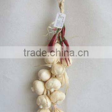 2013 High Quality Artificial Fruits Fake Garlic String 20 inch Artificial Maize Peel Garlic With Chilli String