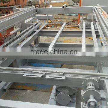 Automatic plywood saw cutting machine