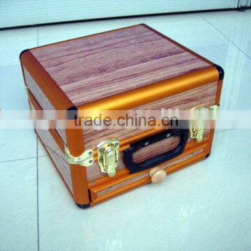 Aluminum Tool Case--with Coloured Aluminum Frame