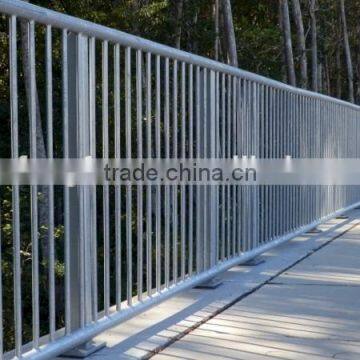 Eco-Friendly Easily Roadside Safety Fence photo-3