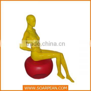 Fashion Fiberglass Yellow Lifelike Female Mannequin