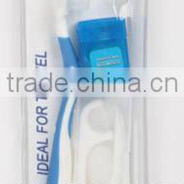 PLASTIC TRAVEL TOOTHBRUSH SET