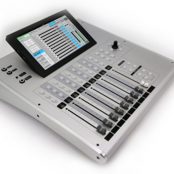 16 Mic/Line Digital Mixers with touch Panel Operation