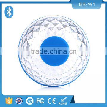 Christmas Gift Ipx7 Super Waterproof Floating Swimming Call Function Mini Portable Speakers Wireless Bluetooth