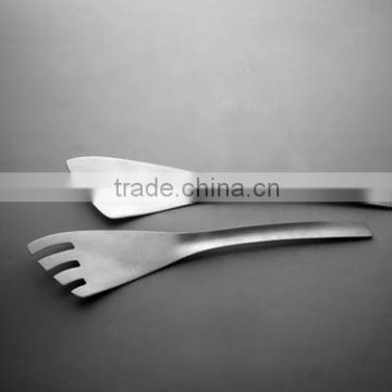 STAINLESS STEEL SALAD SERVERS