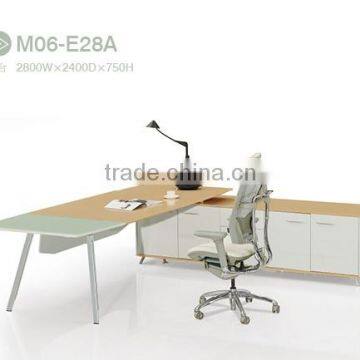 Latest office table models with glass at top M06-E28A