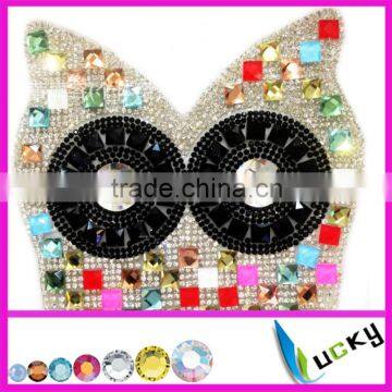 hot fix rhinestone trim design with shapes stone