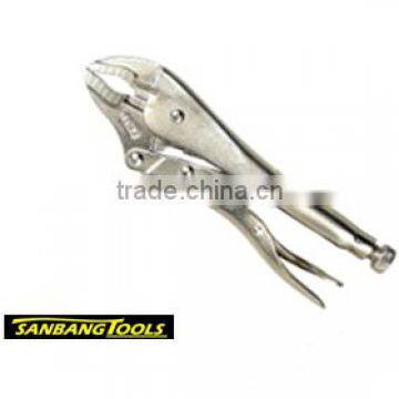 Curved jaw lock plier