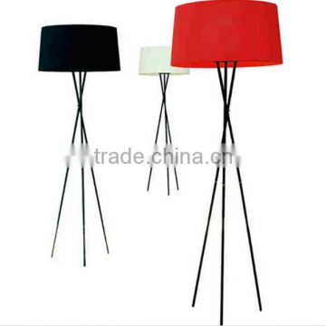 Chinese Traditional Best-selling Living Room Metal Floor Tripod Lamp / Light