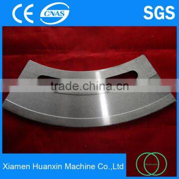 Toothed packaging cutting blade/machine knife