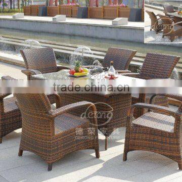 garden chairs and table set