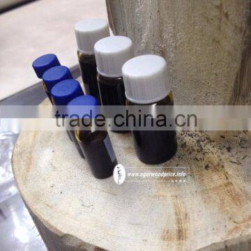 Vietnam Agarwood oil made from best pure ingredients