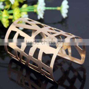 2016 Europe Charm Punk Hollow Arm Cuff Bangle Long Gold Wide Bangles For Women