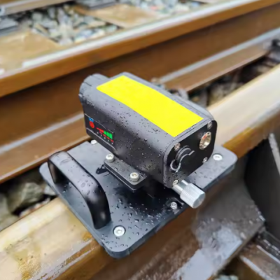 Railway Track Laser Displacement Measuring Equipment for Rail Creeping Measuring