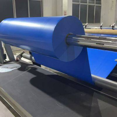 Светлый ленточный конвейер из синей ПВХ для переработки продуктов питания класса FDA