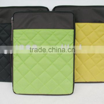 Colorful laptop sleeve be made of Neoprene