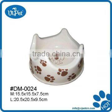 Pretty plastic pet food bowl